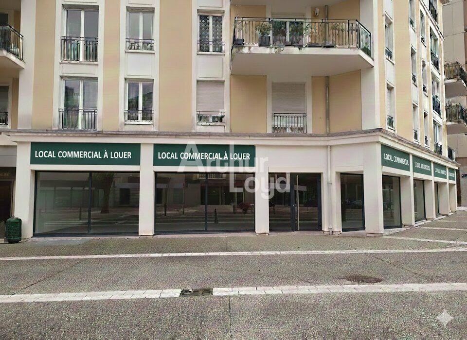 Location local commercial 334 m² non divisibles