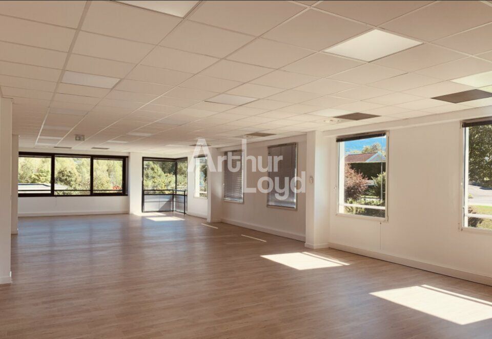 Location bureaux 120 m² non divisibles