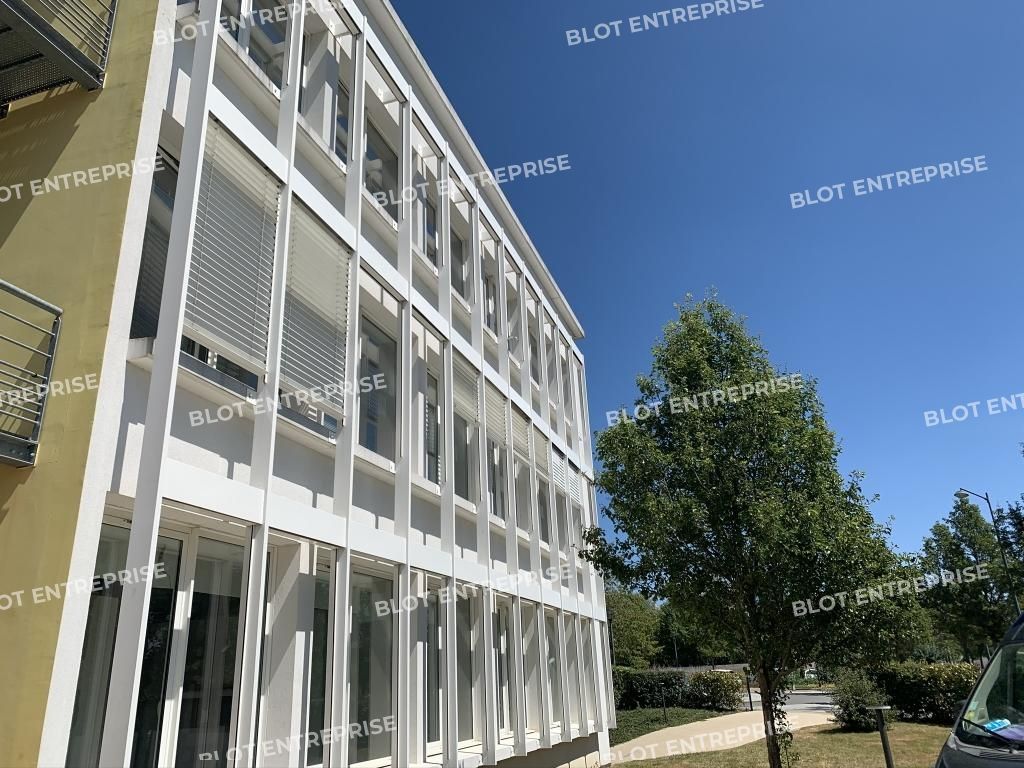Location bureaux 237 m² non divisibles