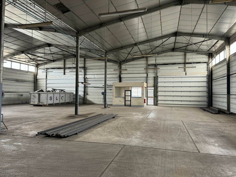 SAINT PIERRE DES CORPS LOCAL D'ACTIVITE A VENDRE 2032 M²