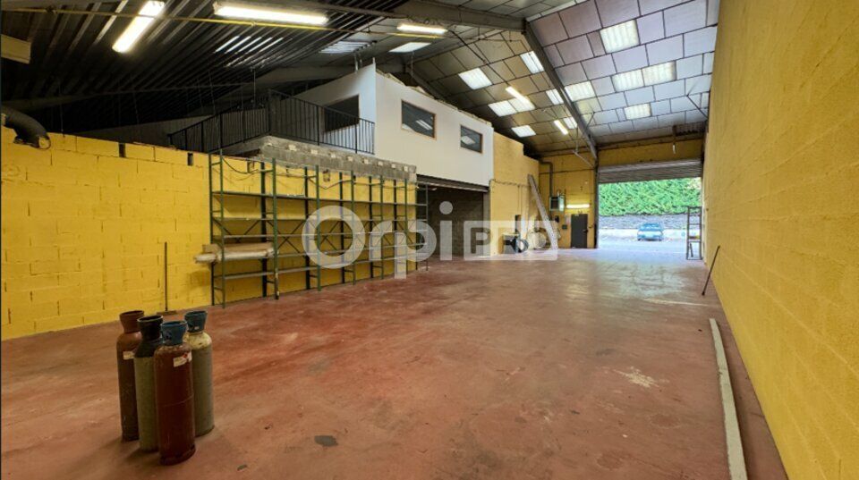 LOCAL D'ACTIVITE A LOUER - 411 M² - VAULX EN VELIN