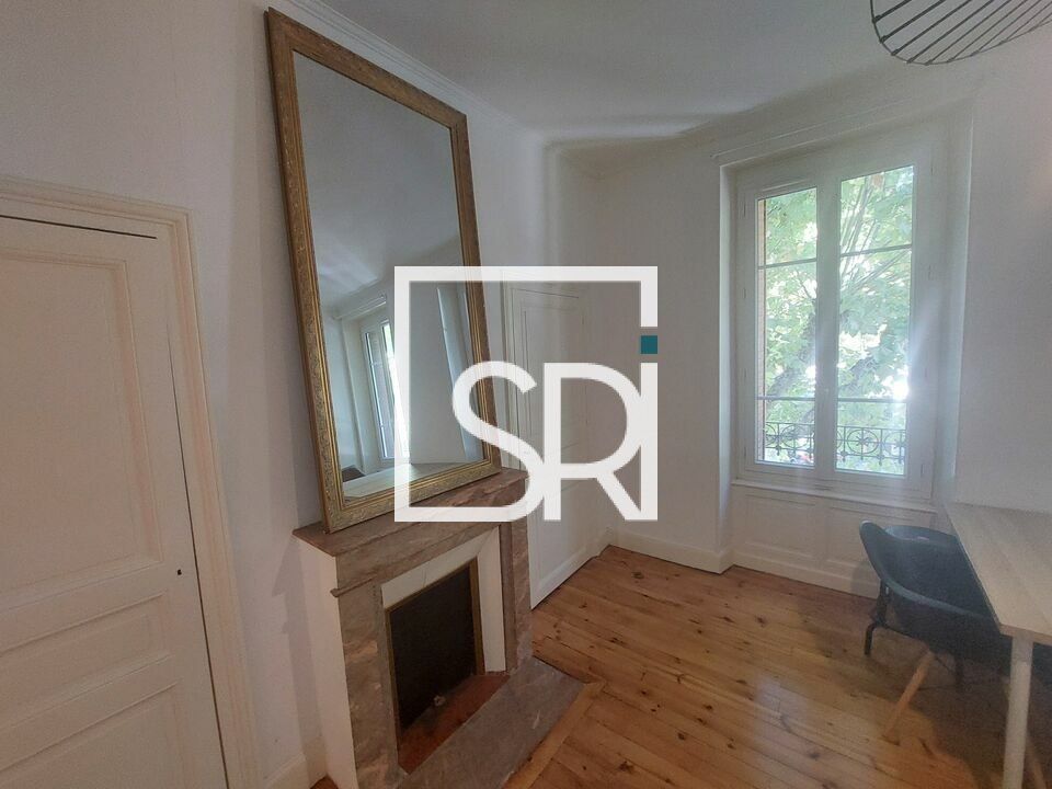 Location bureaux 35 m² non divisibles