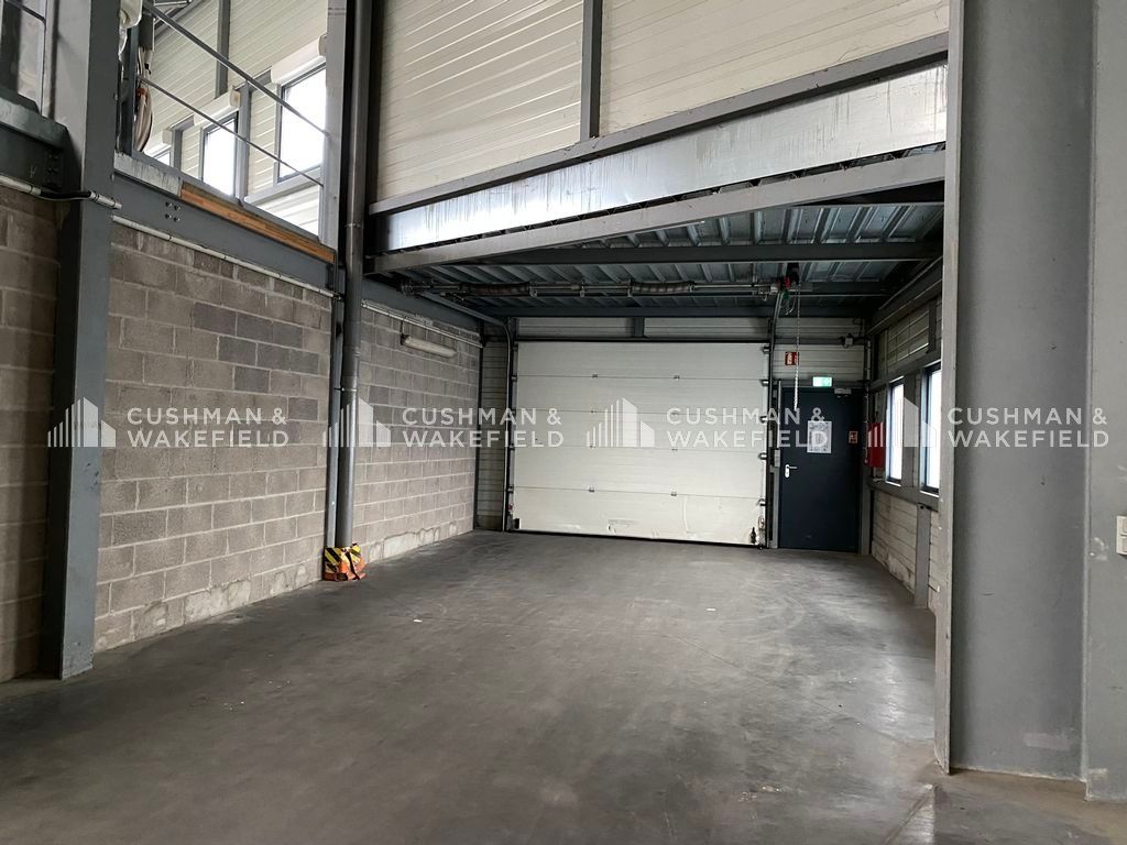 Location activités 762 m² non divisibles