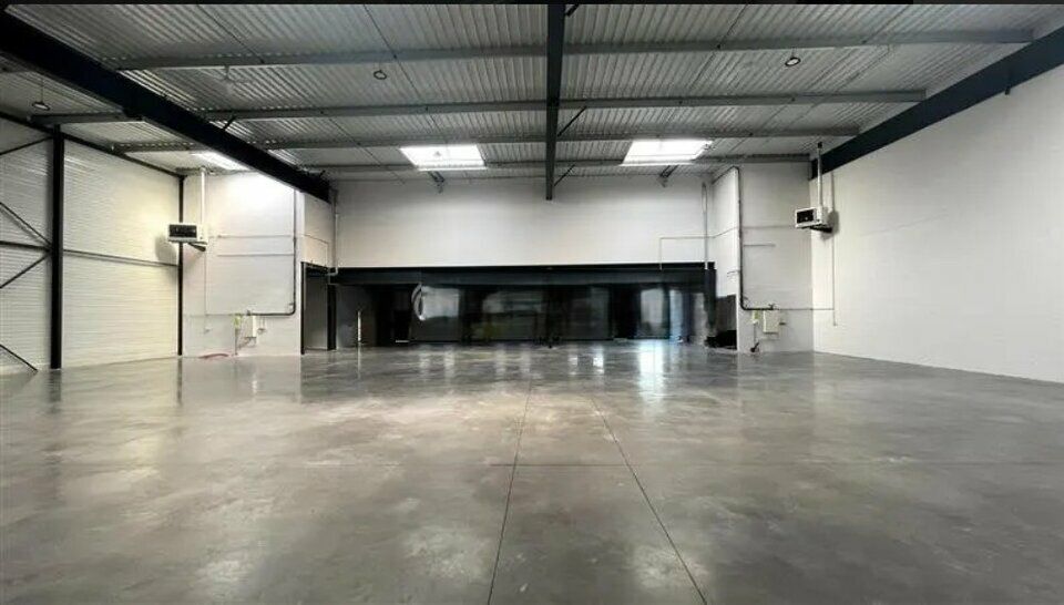 France Locaux vous propose des locaux d'activité neufs à vendre à Courtry.