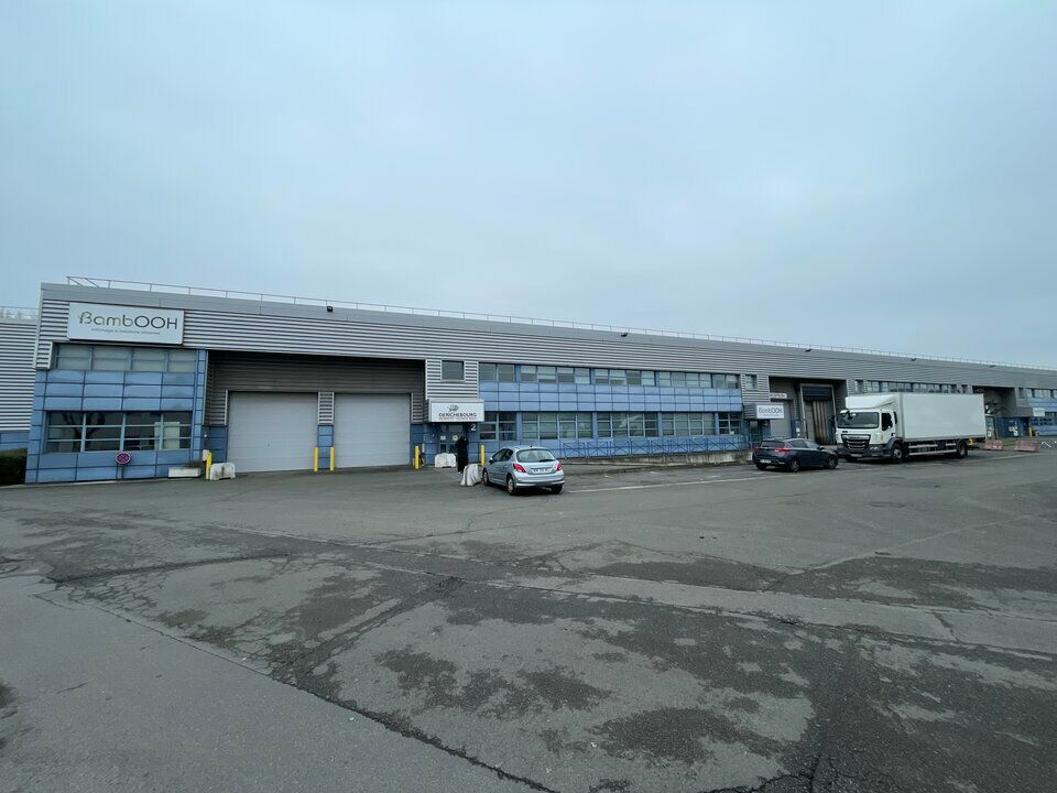 Location local d''activites 4519 m² divisibles à partir de 1134 m²