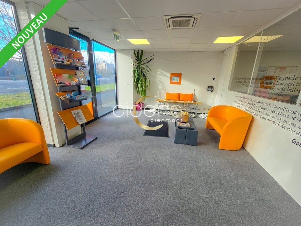 Location local commercial 220 m² non divisibles