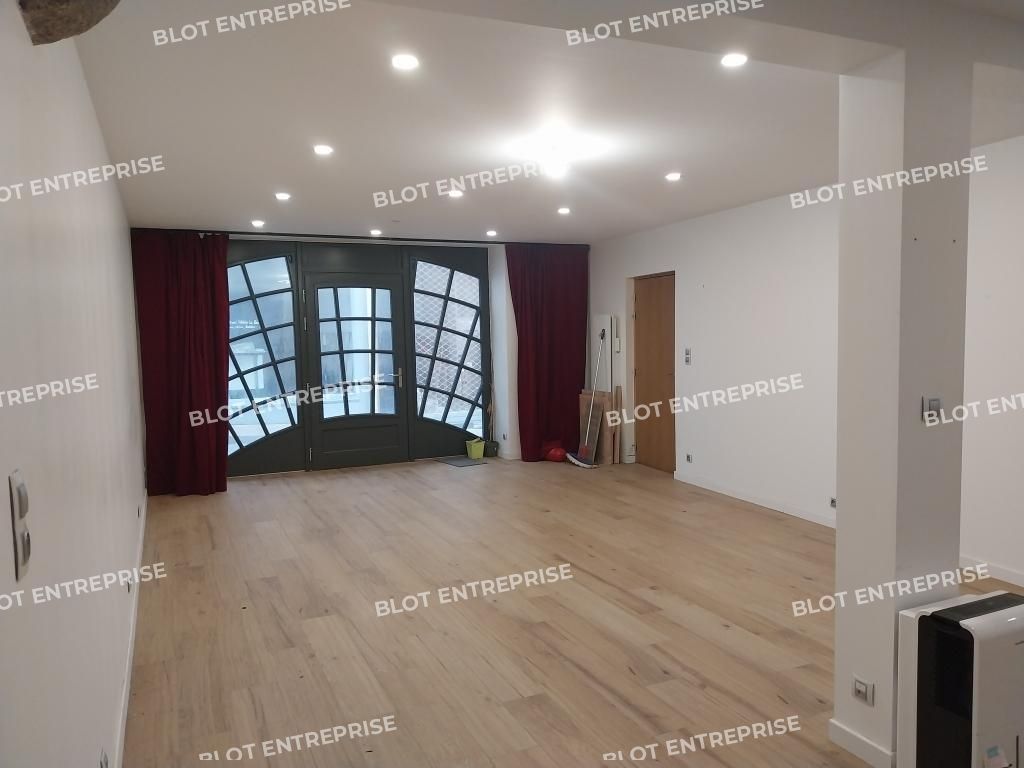 Vente local commercial 117 m² non divisibles