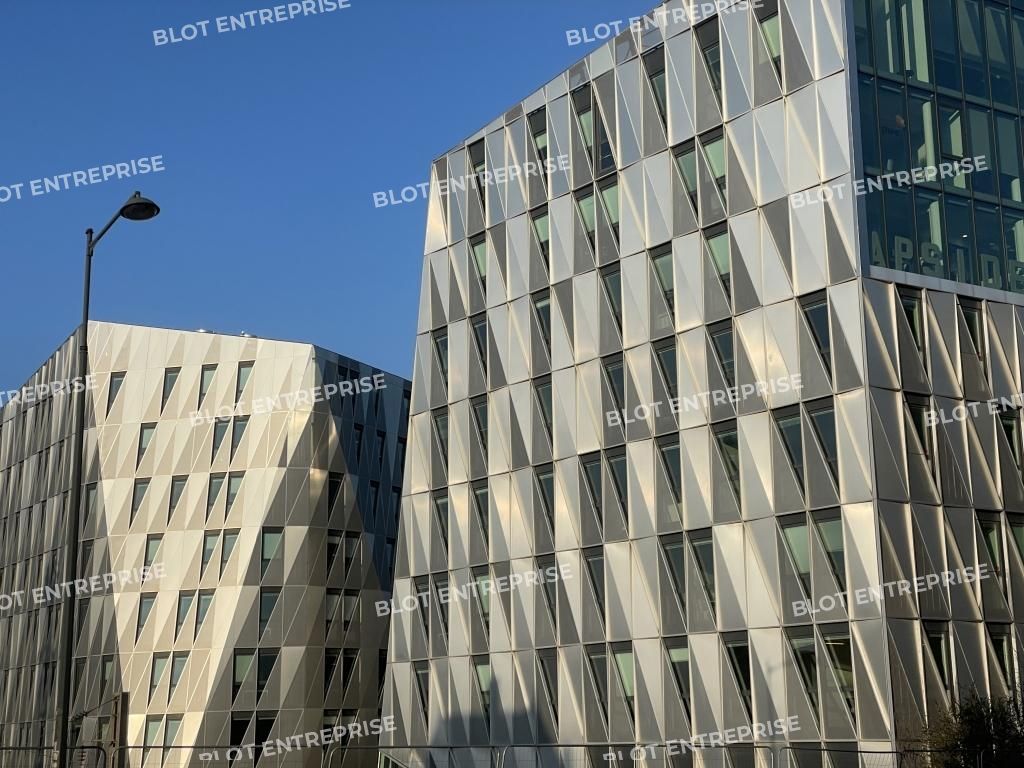 Location bureaux 305 m² non divisibles