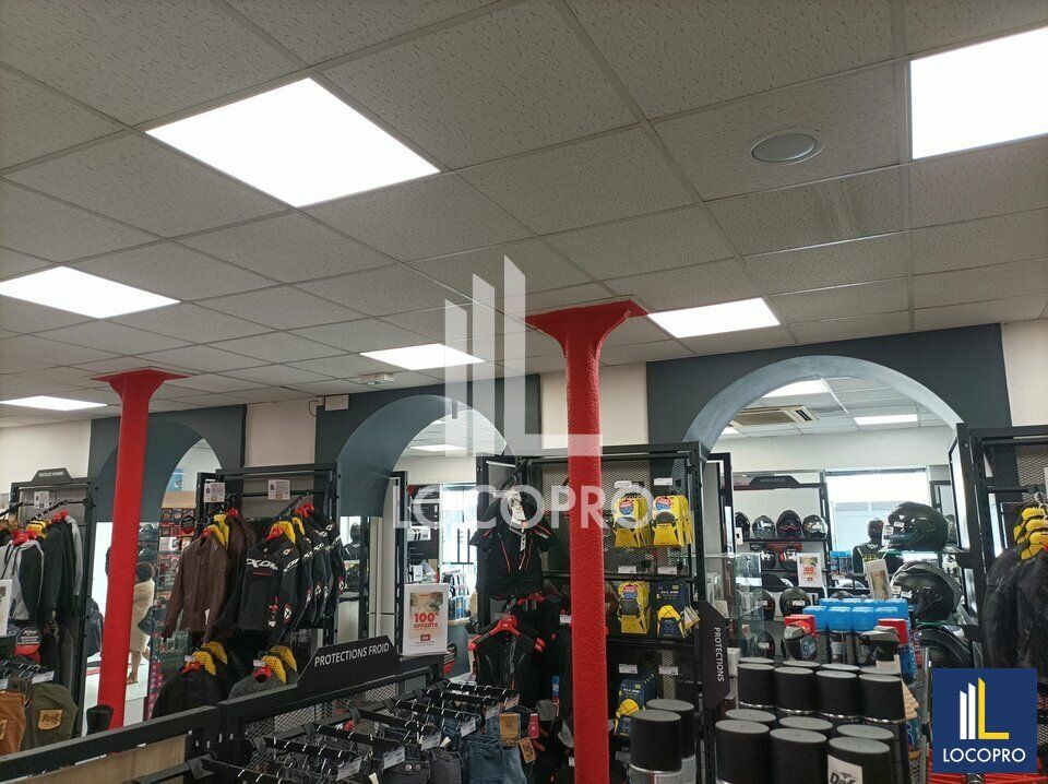 A VENDRE - MURS COMMERCIAUX LIBRES - 208 M2 - NICE RIQUIER