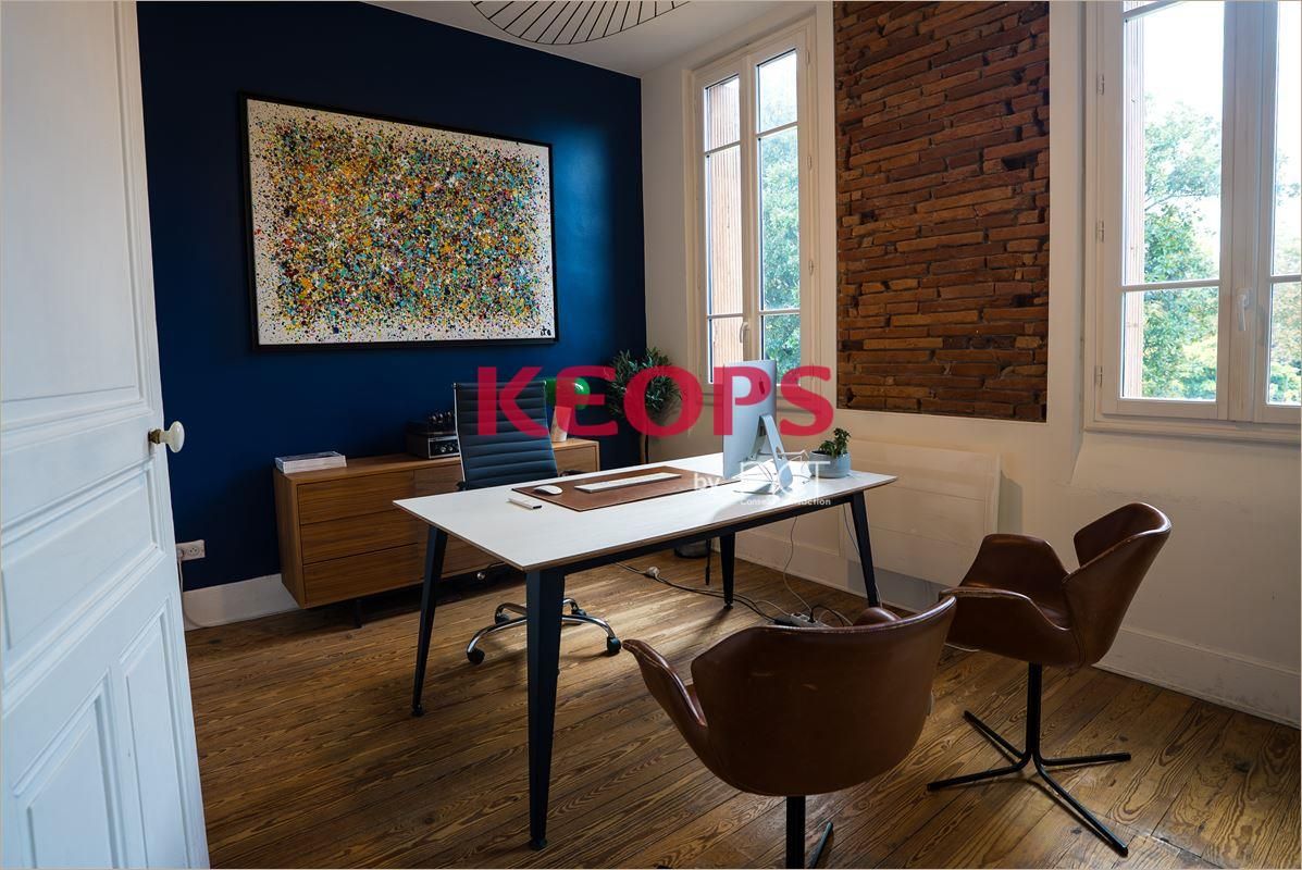 Location Bureaux récents 93 m² non divisibles