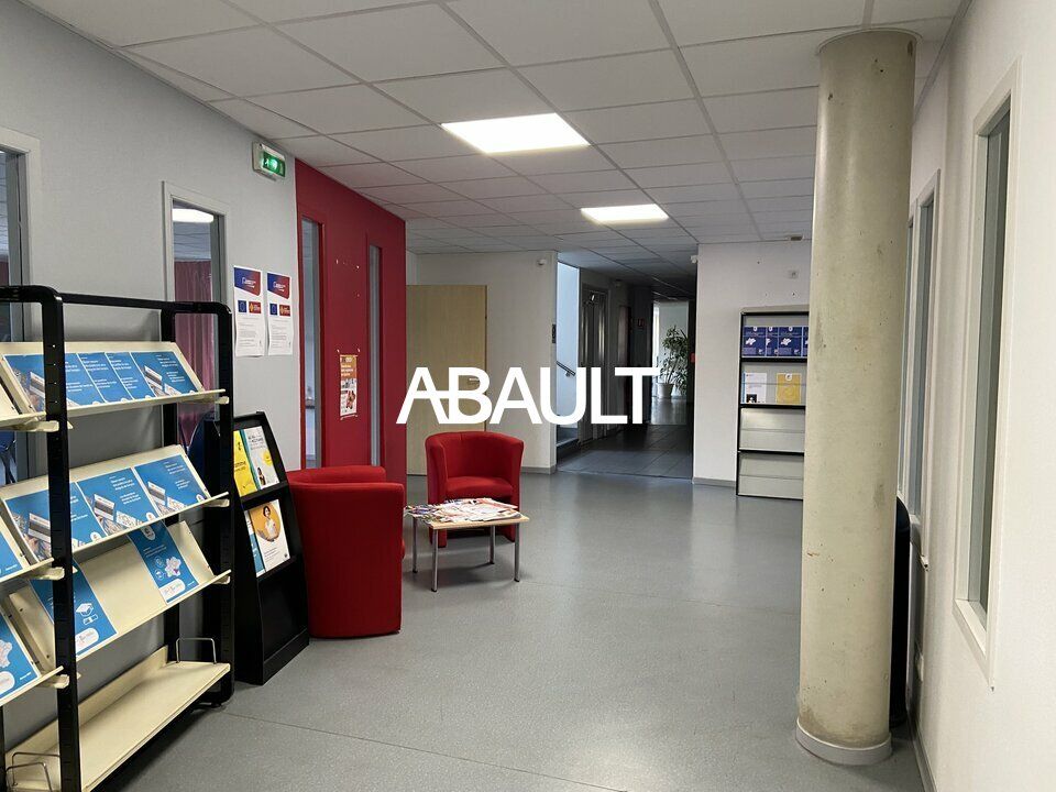Location bureaux 790 m² non divisibles