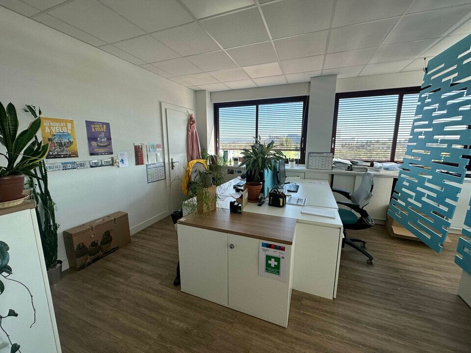 Location bureaux 480 m² non divisibles