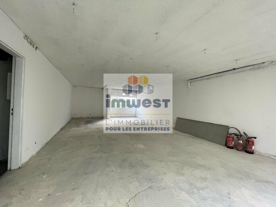 Location local professionnel 62 m² non divisibles