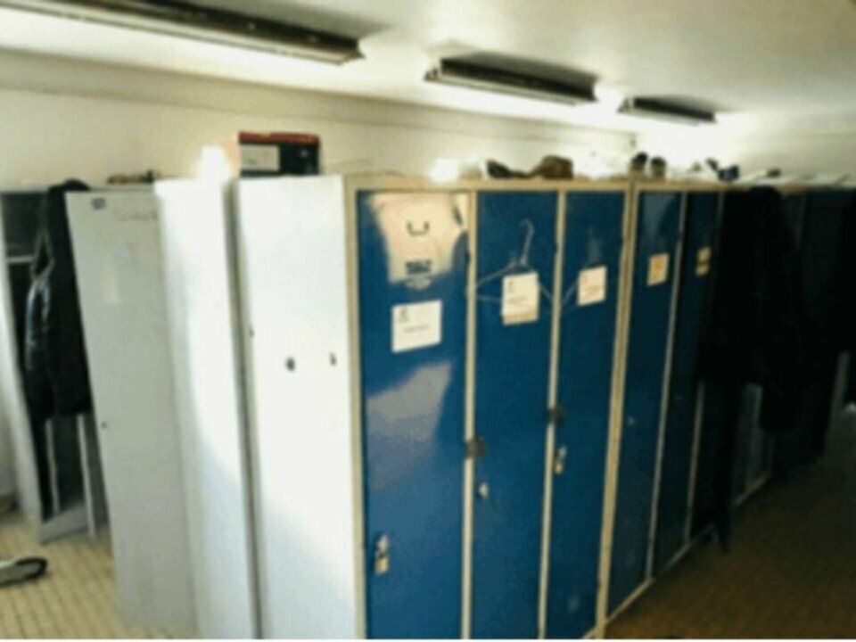 Vente local d''activites 1969 m² non divisibles