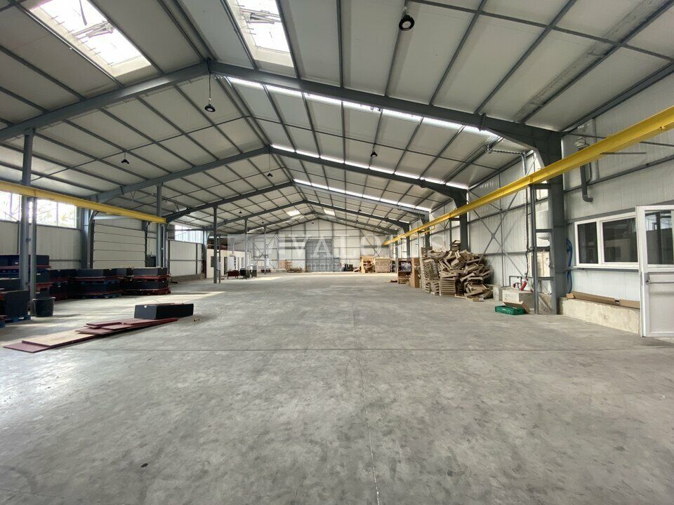 Activité/Entrepôt à vendre - 1350 m²