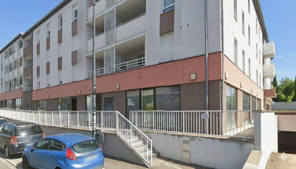 Location local commercial 115 m² non divisibles