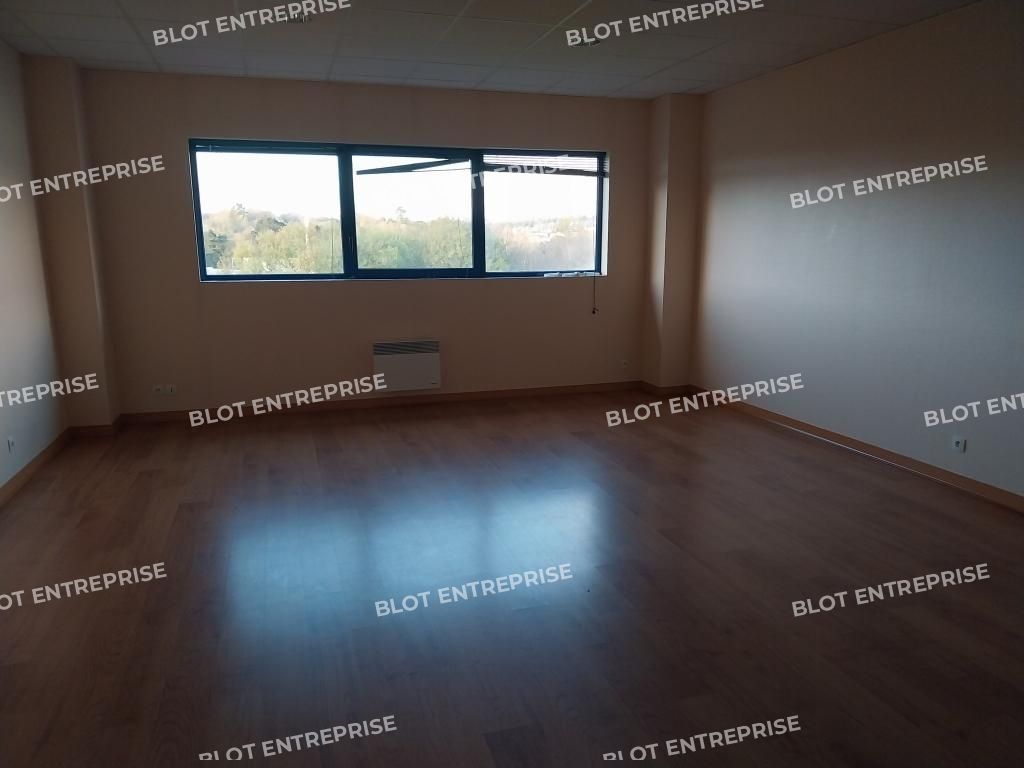 Location bureaux 38 m² non divisibles