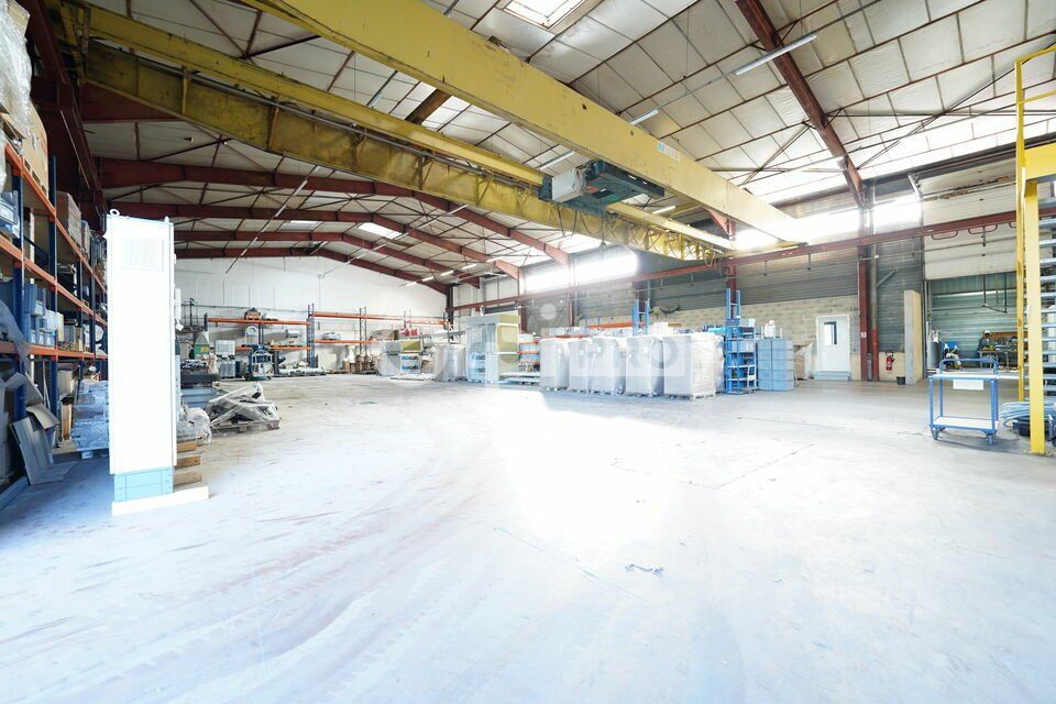 LOCAL D'ACTIVITE A LOUER - 1 336 M² - MESSIMY