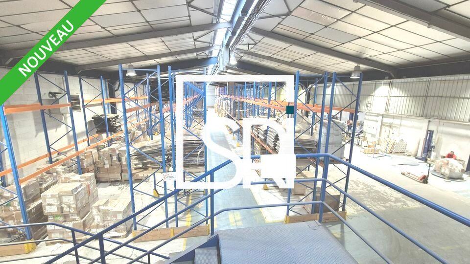 Location entrepot 7918 m² non divisibles