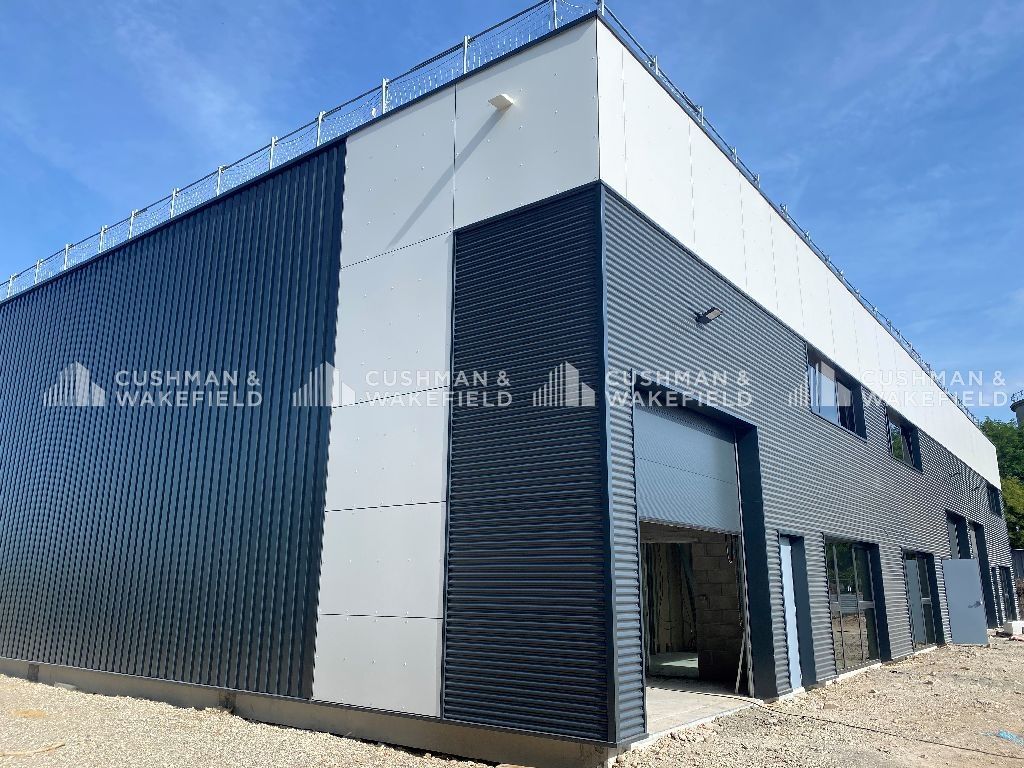 Vente activités 1169 m² non divisibles