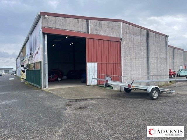 Location local d''activites 180 m² non divisibles