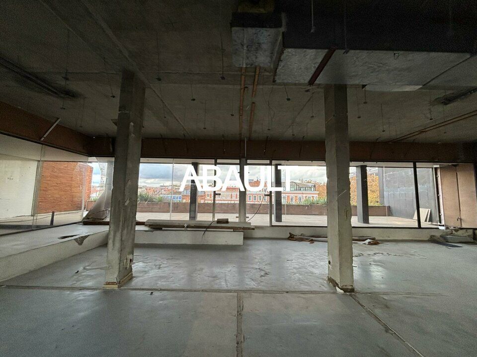 À LOUER – Bureaux lumineux & prestations haut de gamme – Allées Jean Jaurès