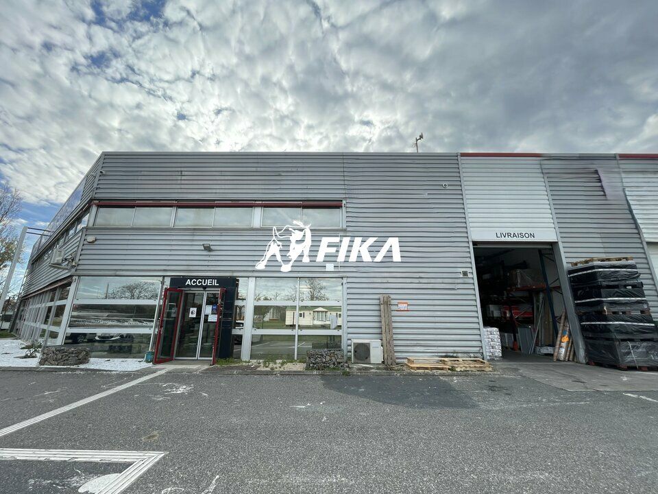 Location local d''activites 583 m² non divisibles