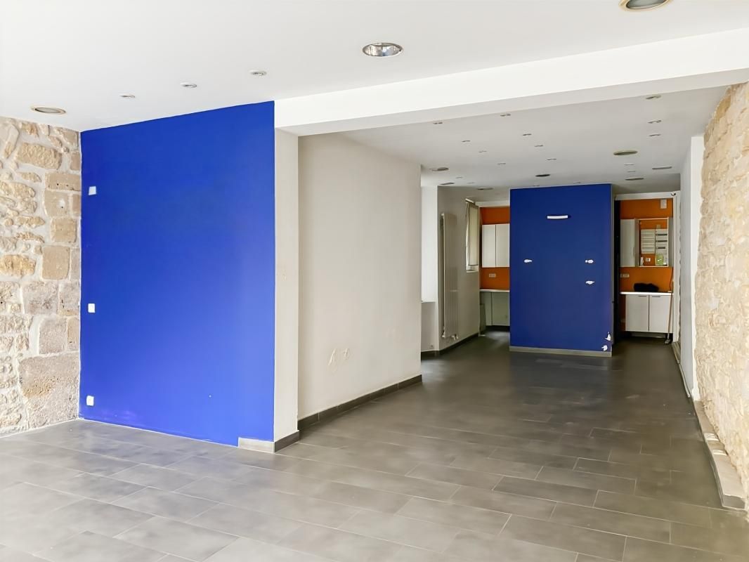 Location local commercial 55 m² non divisibles