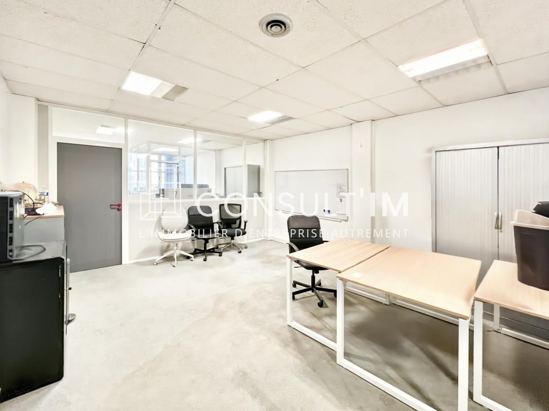 Location bureaux 61 m² non divisibles