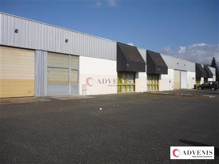 Location local d''activites 365 m² non divisibles