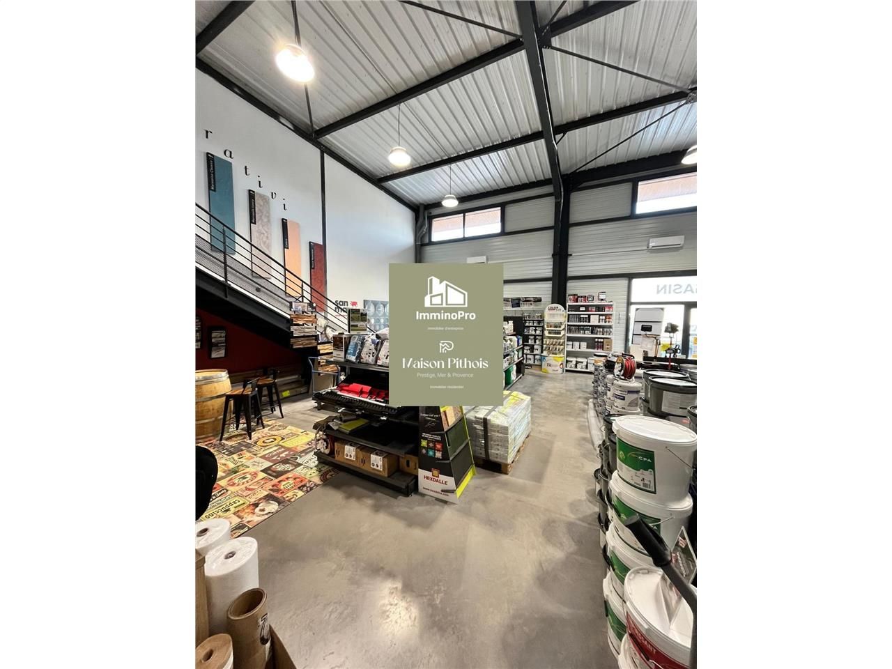 Location local commercial 215 m² à Brignoles