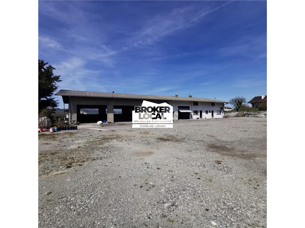 Location local d''activités 640 m² à Brenthonne