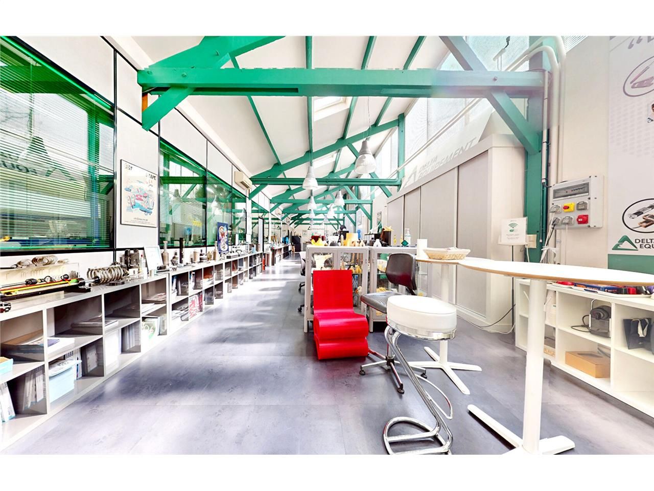 Vente local 552.00 m² à LA GARENNE COLOMBES