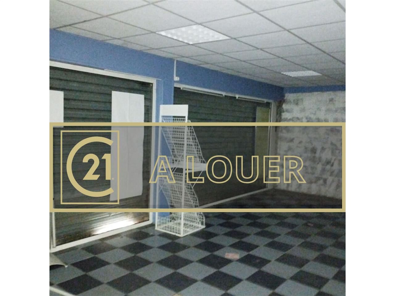 Location local commercial 81.00 m² à CAEN