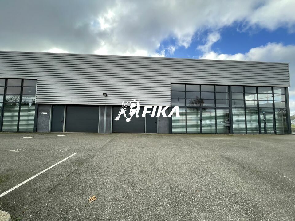 Location local d''activites 1542 m² divisibles à partir de 700 m²