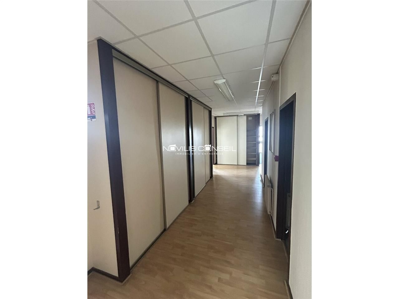 Bureau à vendre - 640 m²