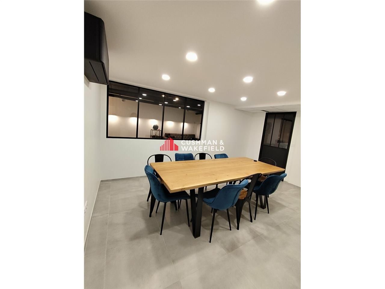 Local commercial Bureaux - secteur Bourrassol - Les Arènes