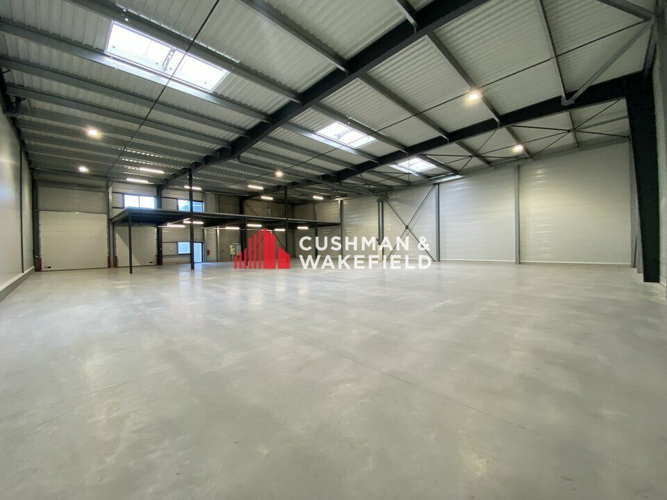 Location activité/entrepôt - 930 m²