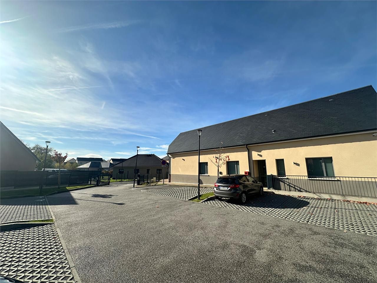 Vente bureaux 623.23 m² à SAINT ROMAIN DE COLBOSC