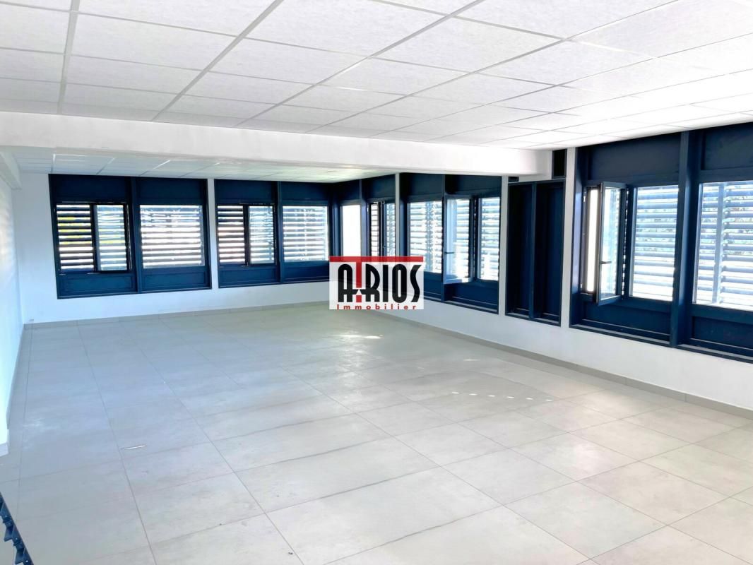 Location bureaux 65 m² non divisibles