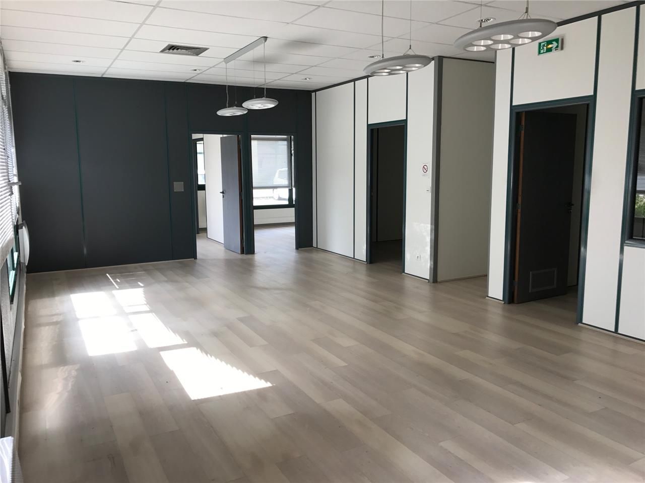 Vente bureaux 163 m² non divisibles