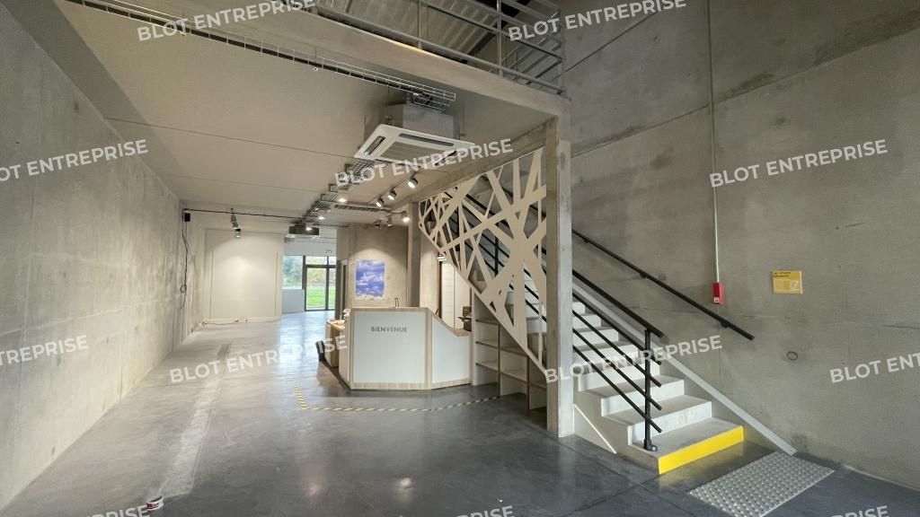 Location local commercial 180 m² non divisibles