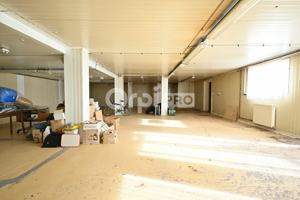 LOCAL D'ACTIVITE A LOUER - 320 m² - LE CREUSOT