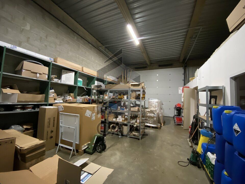 Vente local d''activites 240 m² non divisibles