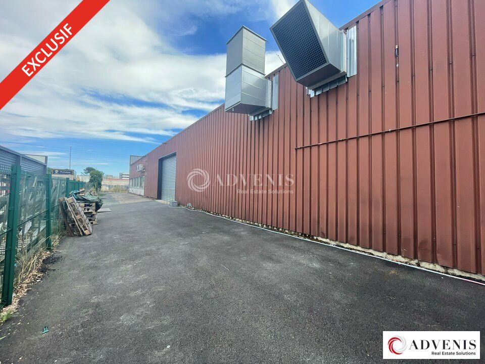 A LOUER - BATIMENT D'ACTIVITE DE 550 M² AVEC ESPACE EXTERIEUR - PROCHE ROCADE