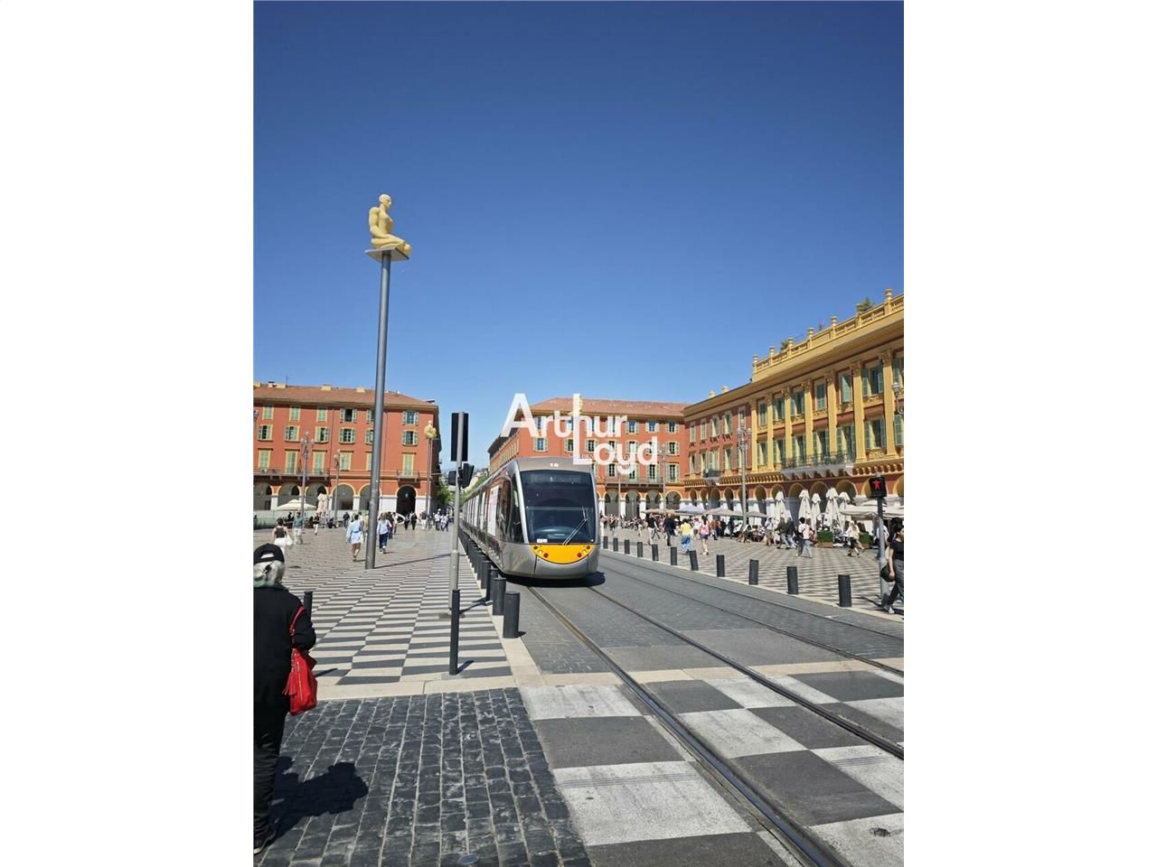 A VENDRE PLACE MASSENA NICE BUREAU DE 115M²