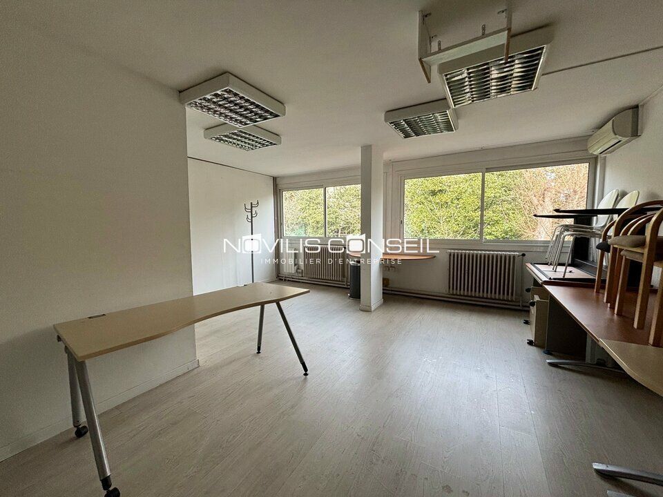Location bureau - 220 m²