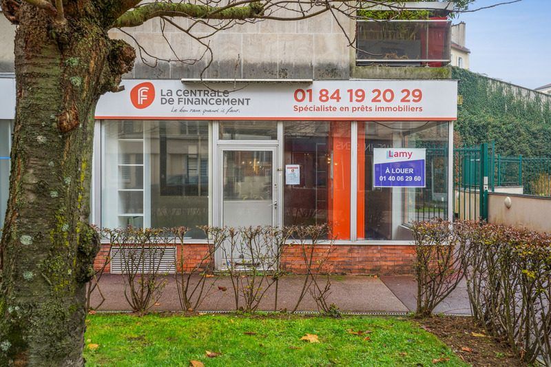 Location boutique 71 m² à Montrouge