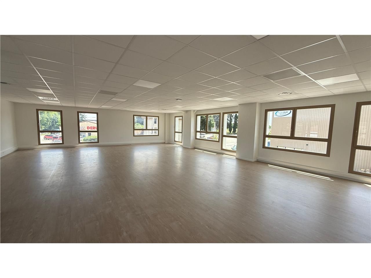 Location bureaux 169 m² non divisibles