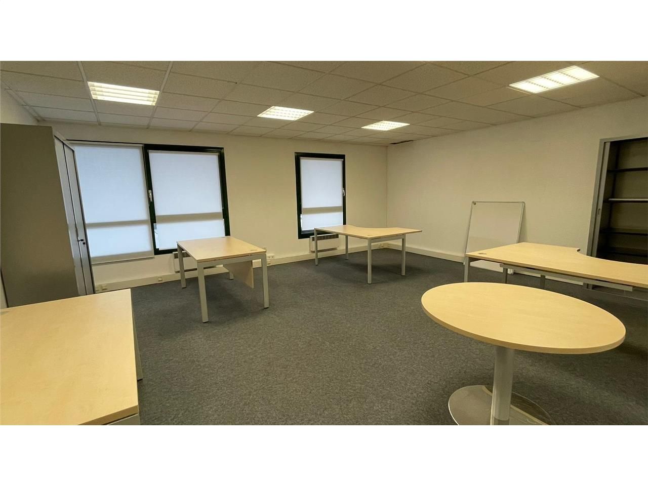 Vente bureaux 1727 m² non divisibles
